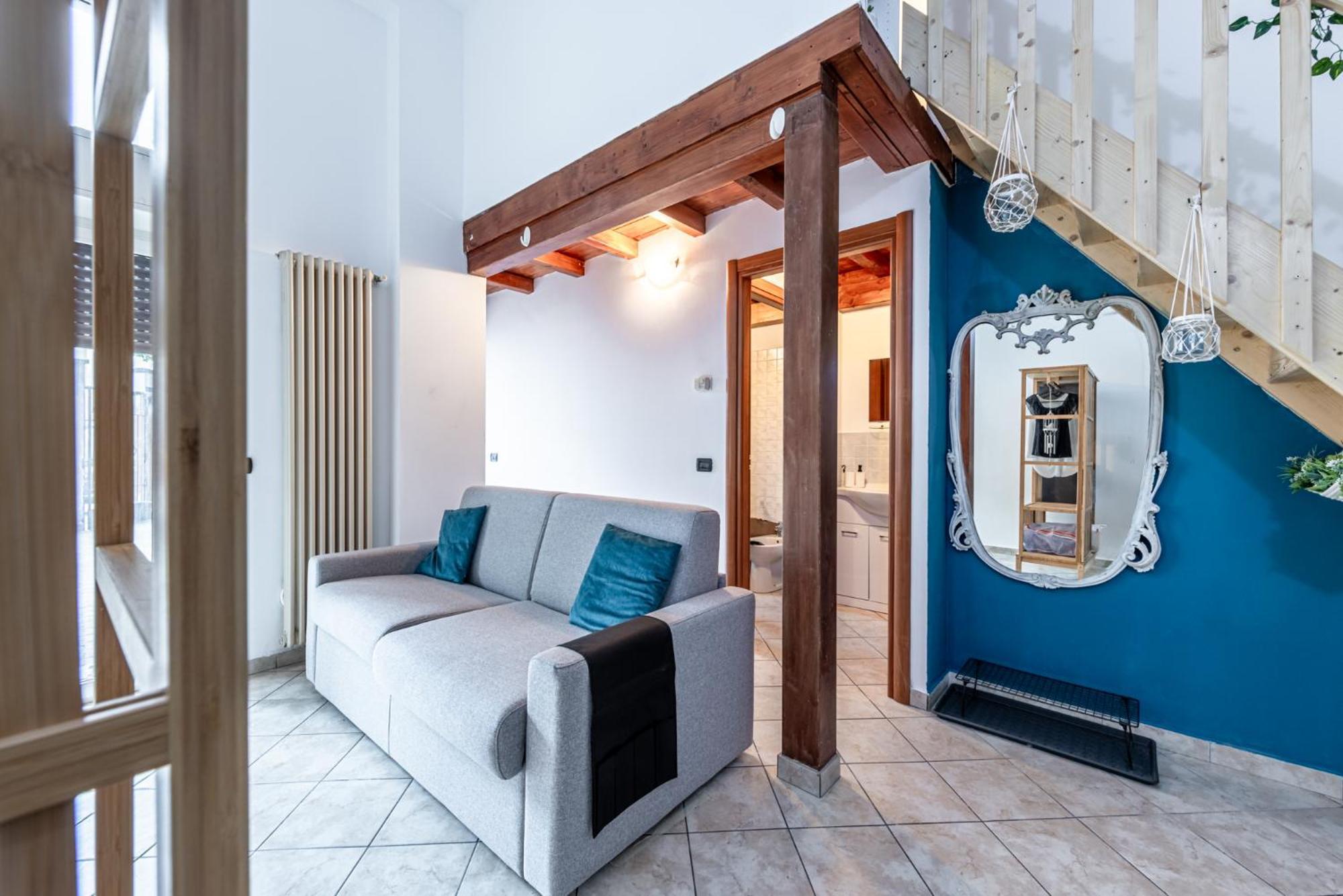 House Ladder Apartment Sesto San Giovanni Luaran gambar